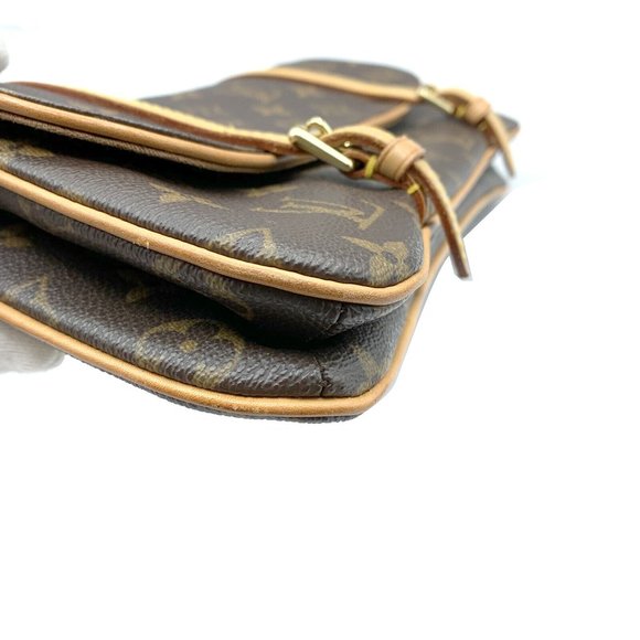 Pochette Marelle Monogram Canvas Shoulder Bag - Picture 4 of 11